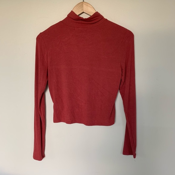 Salmon Highneck Crop - Picture 4 of 4